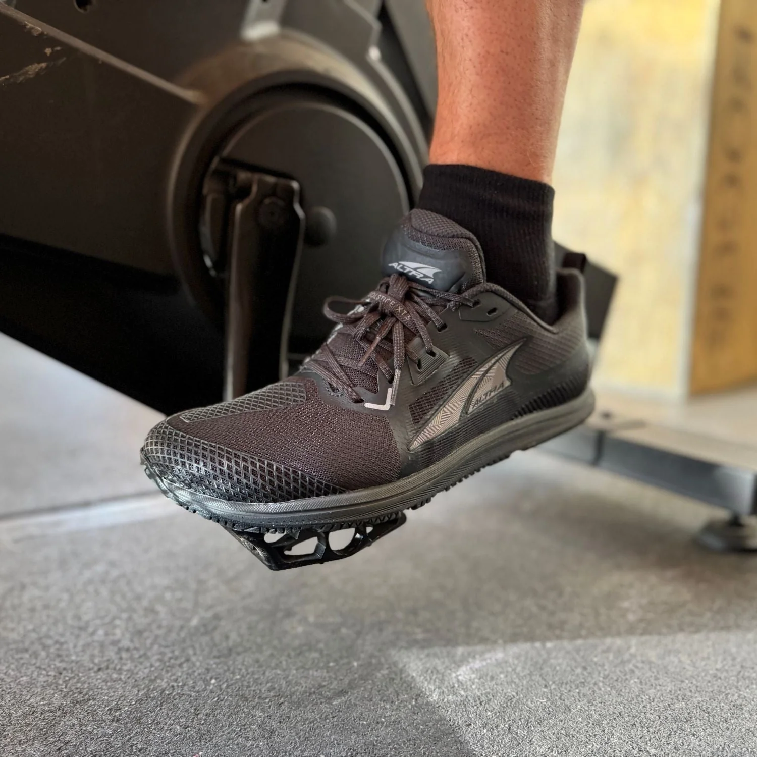 Altra - Solstice XT 3 - Black - Mens - Image 13